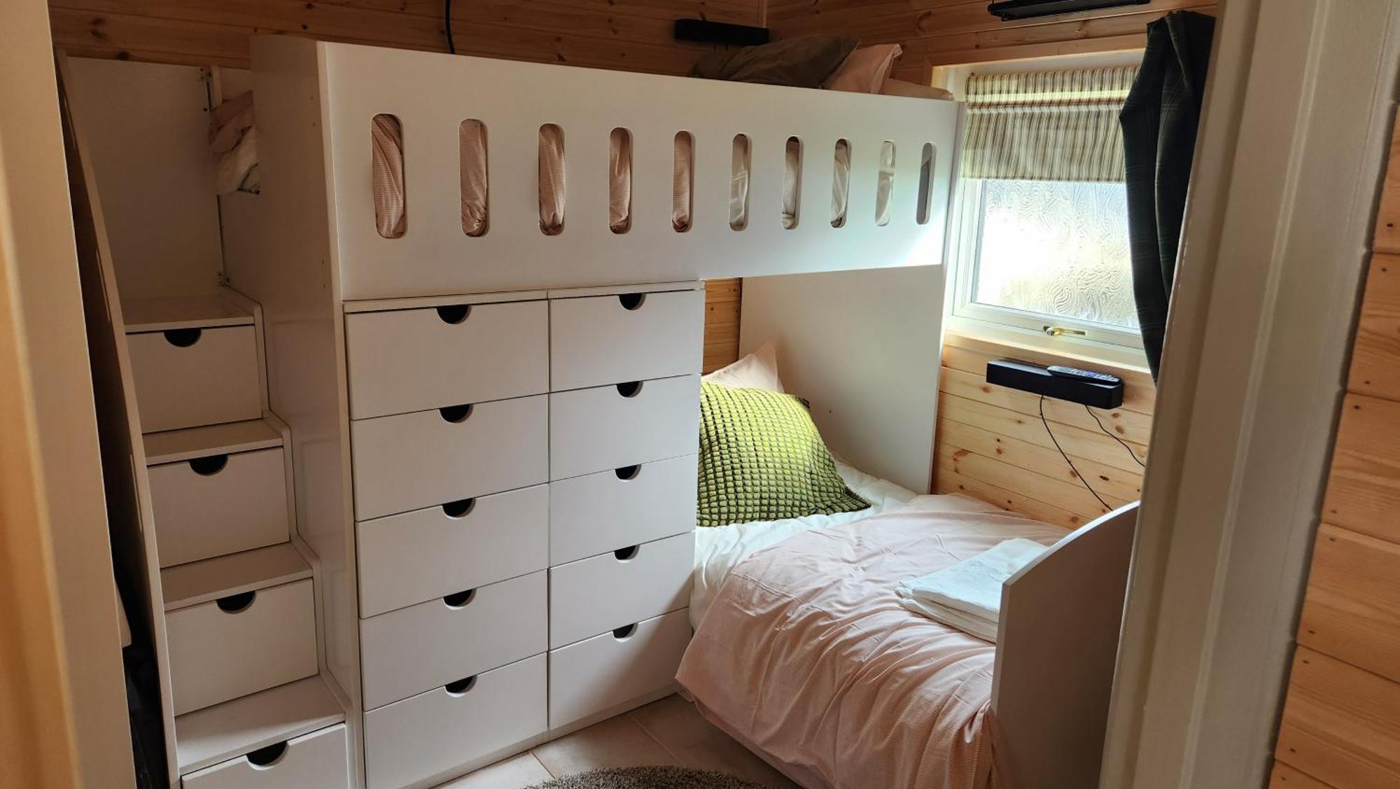 Apartment 18 Bucklands - Cosy 5-star - Starlink Wi-fi - Coastal Woodland *