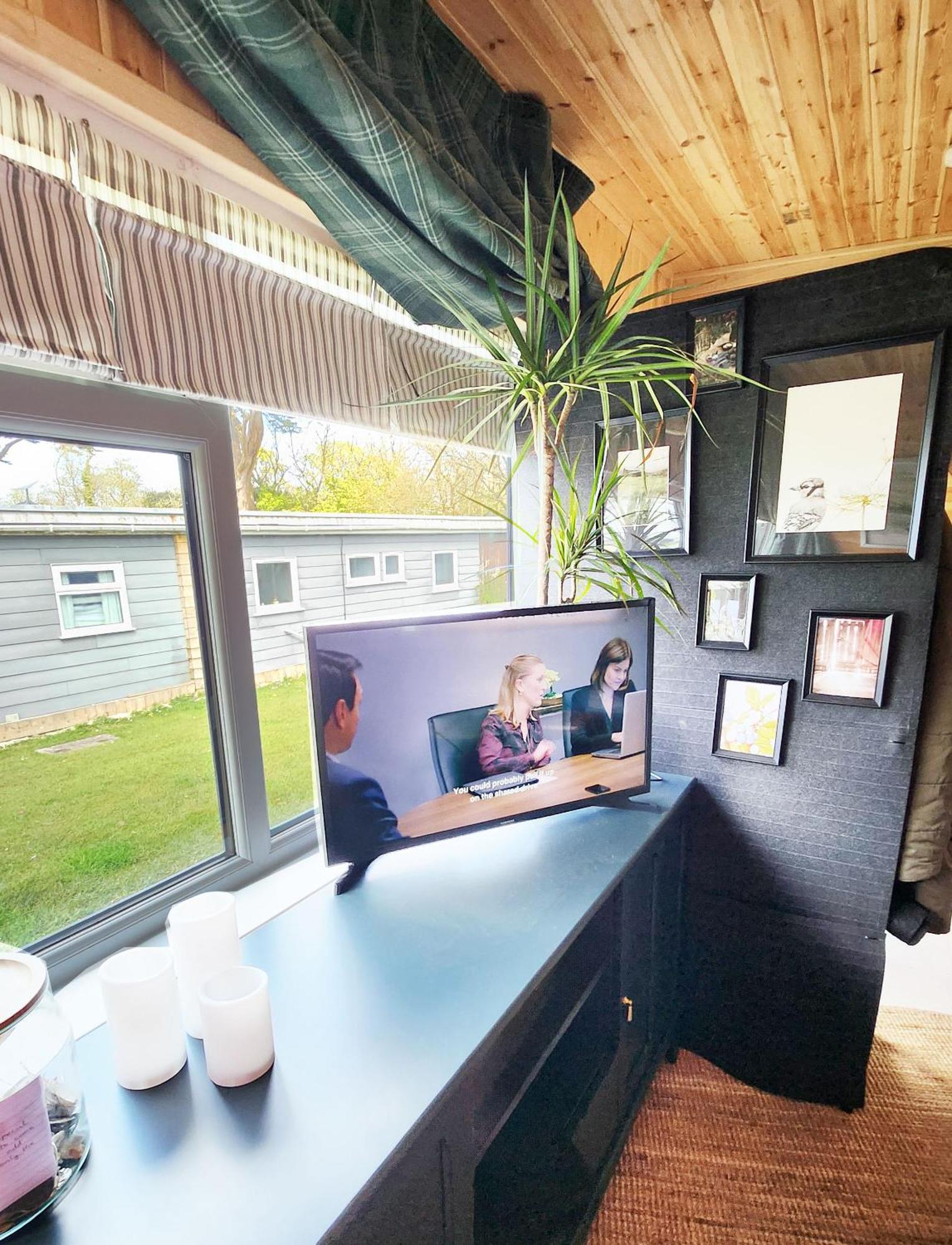 Apartment 18 Bucklands - Cosy 5-star - Starlink Wi-fi - Coastal Woodland *